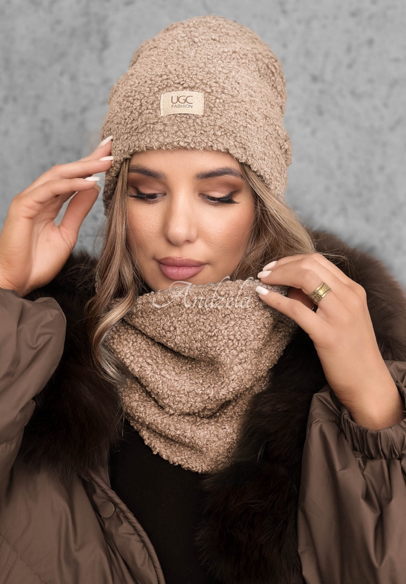 Set Mütze und Schlauchschal mit Lammfellimitat Winter Lady Beige