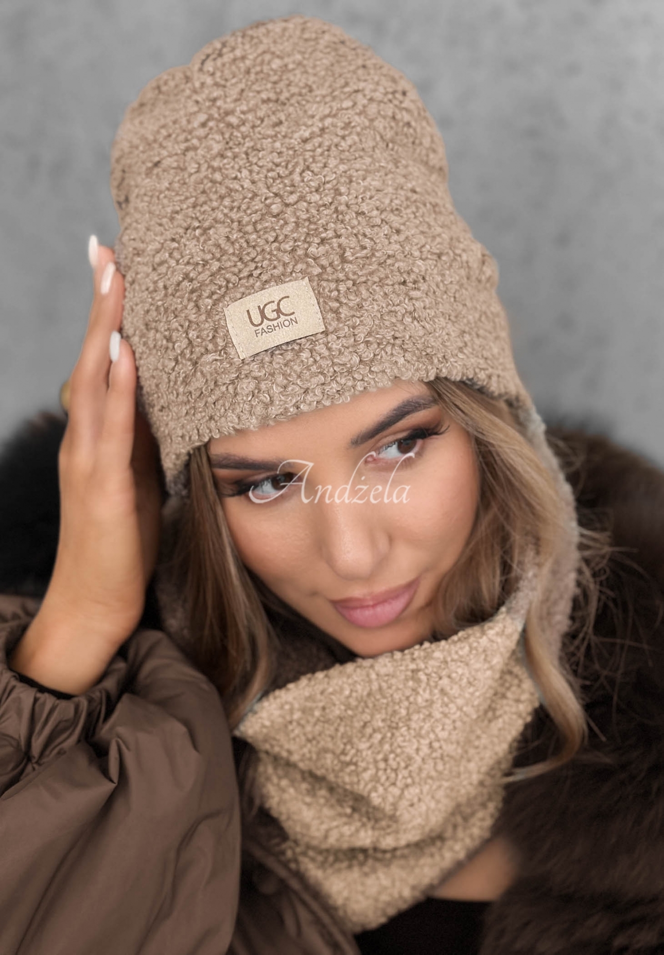Set Mütze und Schlauchschal mit Lammfellimitat Winter Lady Beige