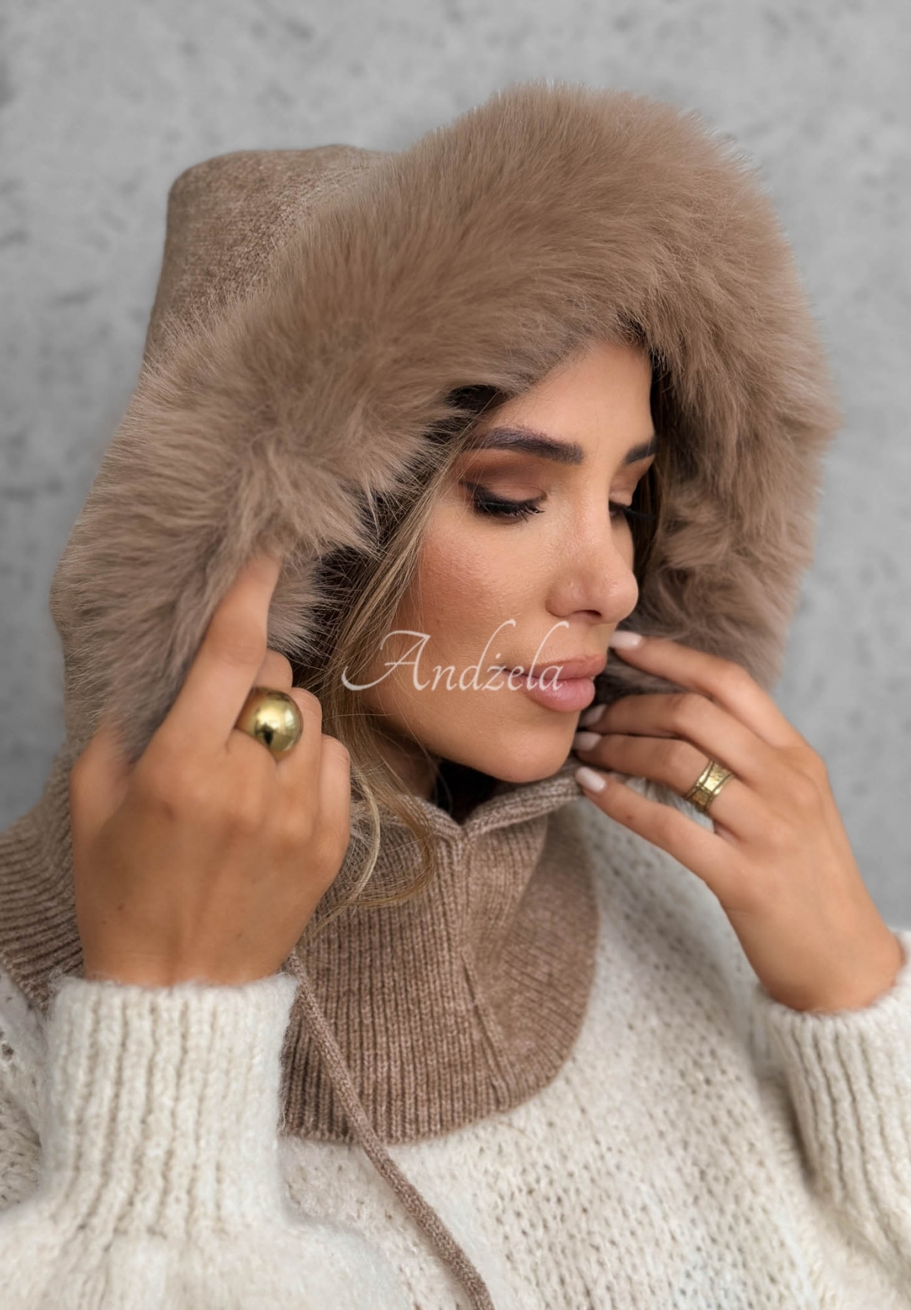 Balaclava-Schlauchschal mit Kunstfell Winter Crush Mokkafarben