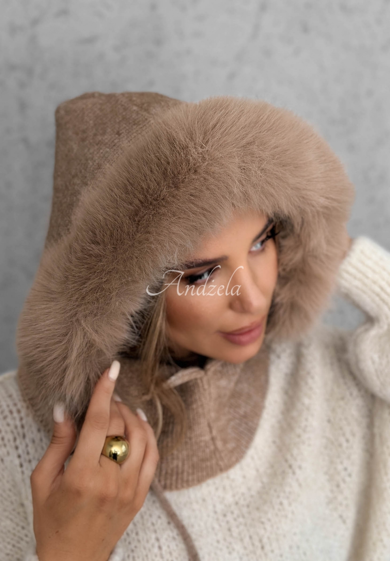 Balaclava-Schlauchschal mit Kunstfell Winter Crush Mokkafarben