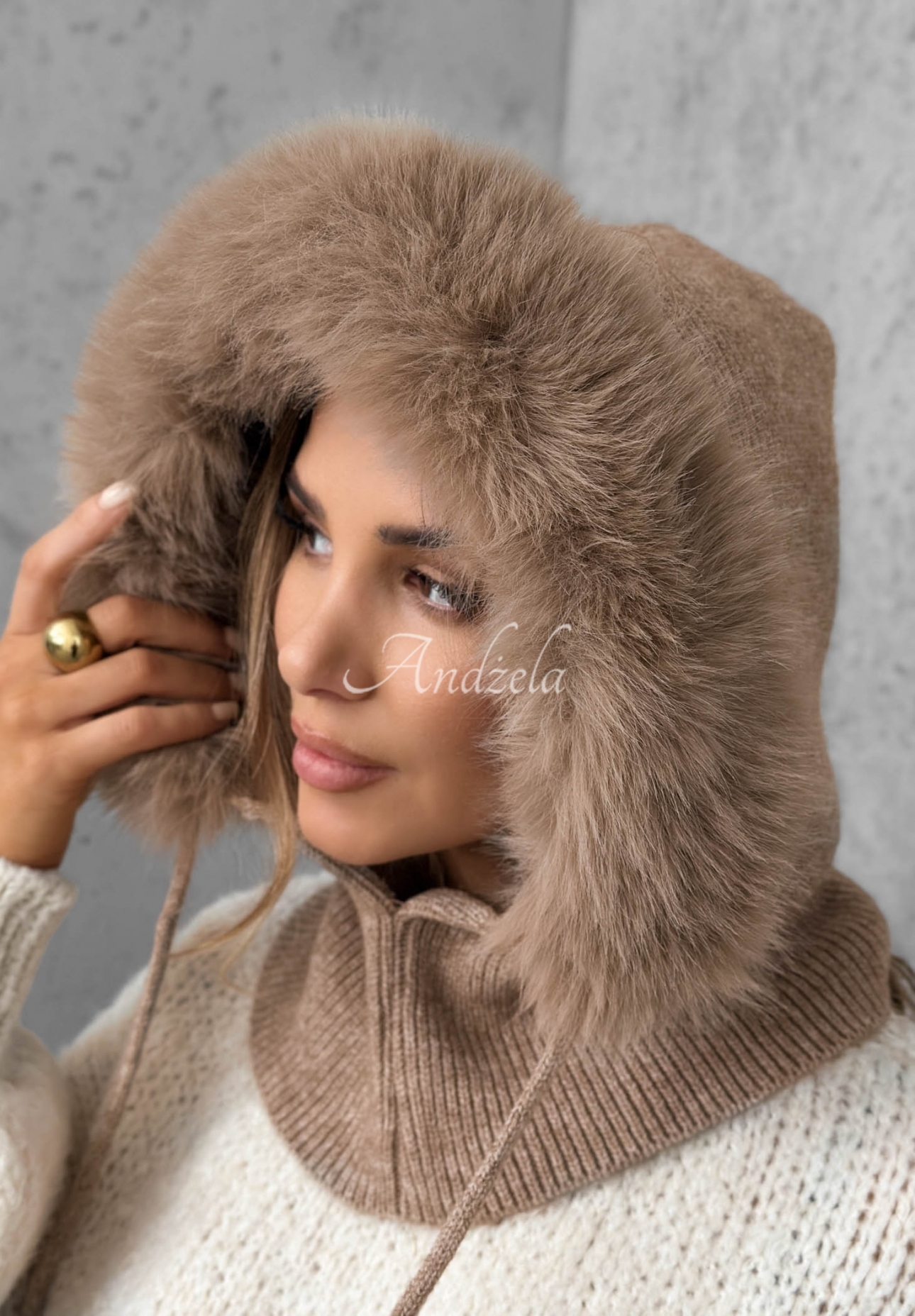 Balaclava-Schlauchschal mit Kunstfell Winter Crush Mokkafarben