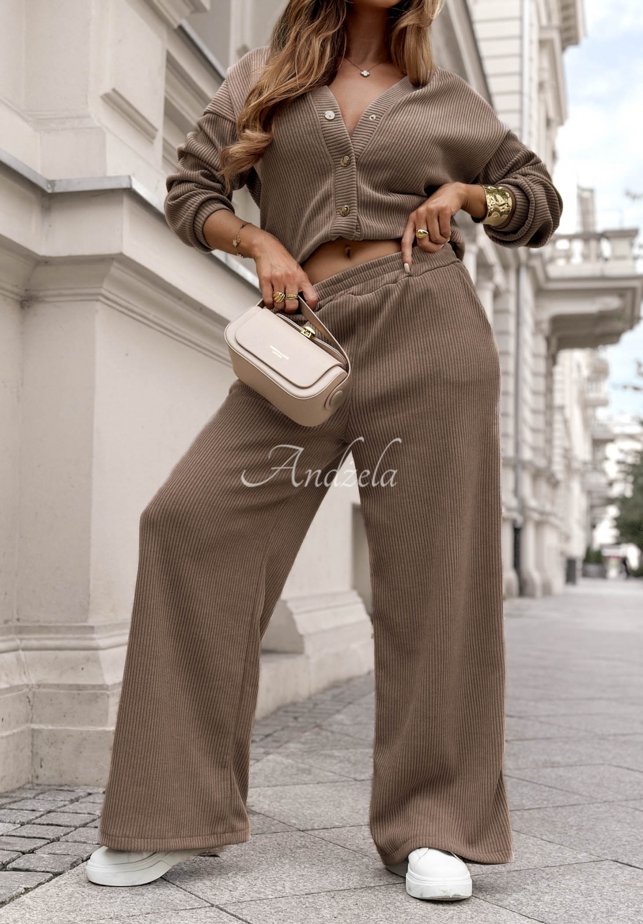 Cord-Set Sweatshirt und Hose wide leg aus Baumwolle Simple Escape Mokkafarben