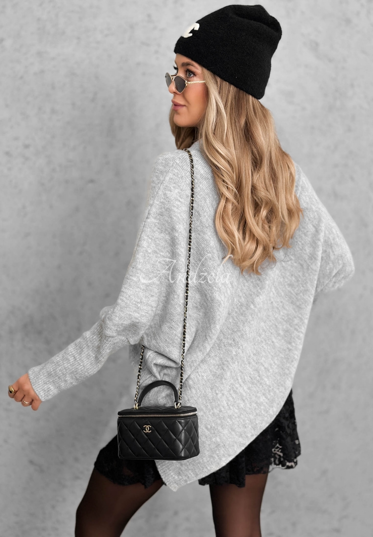 Asymmetrischer Wollpullover Unknown Number Grau