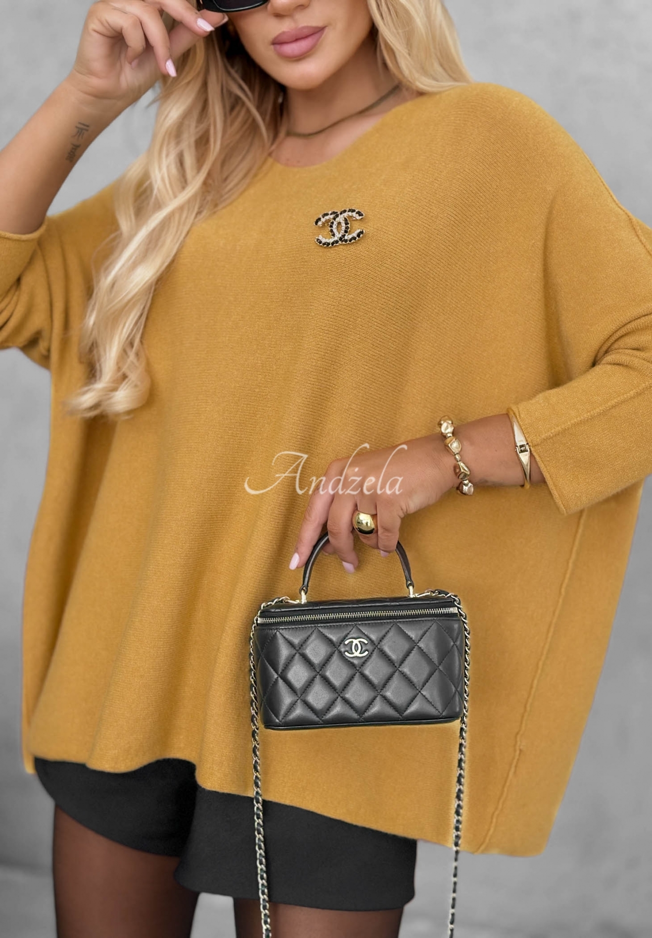 Oversize-Pullover aus Viskose Mellow Light Senffarben