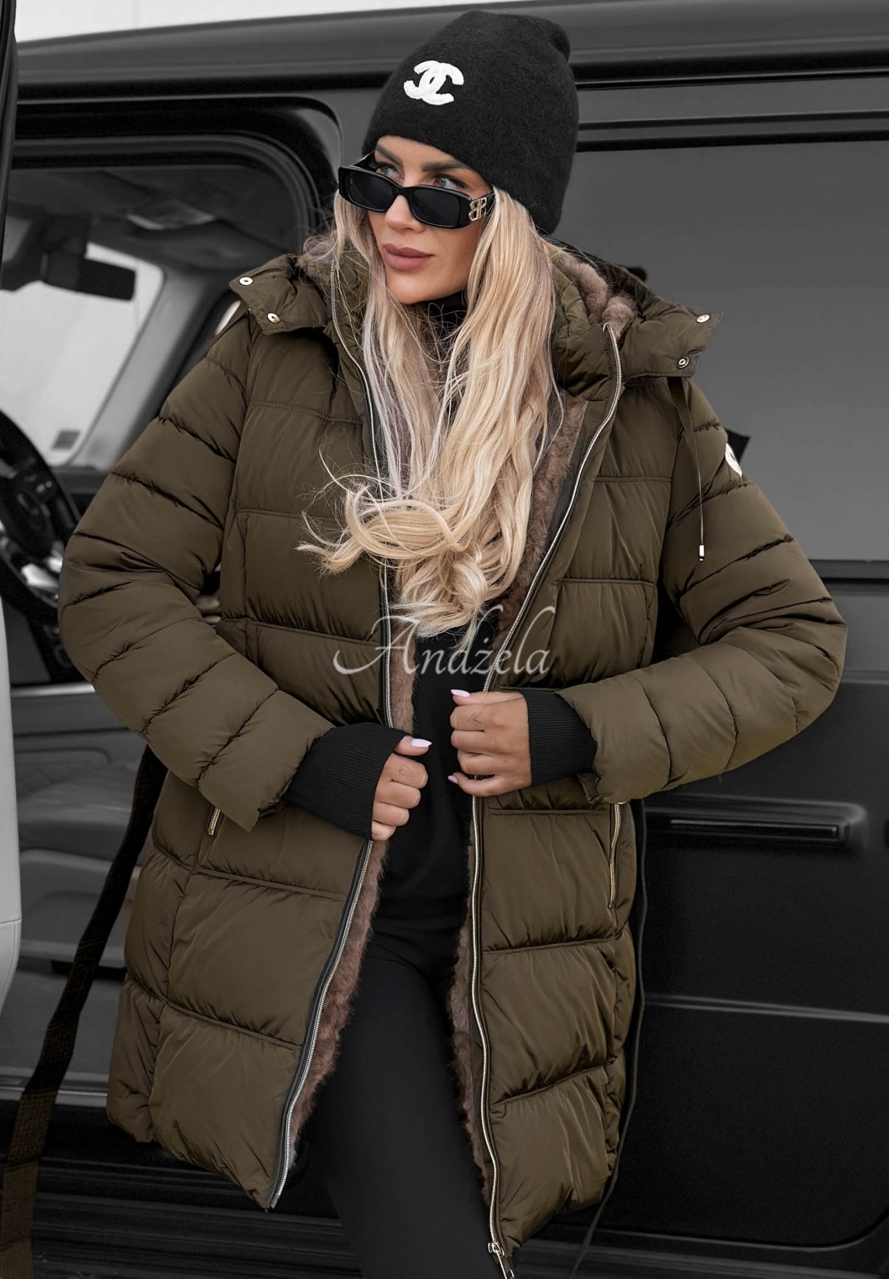 Lange, gesteppte Jacke mit Kapuze und Gürtel Cold Theory Khaki