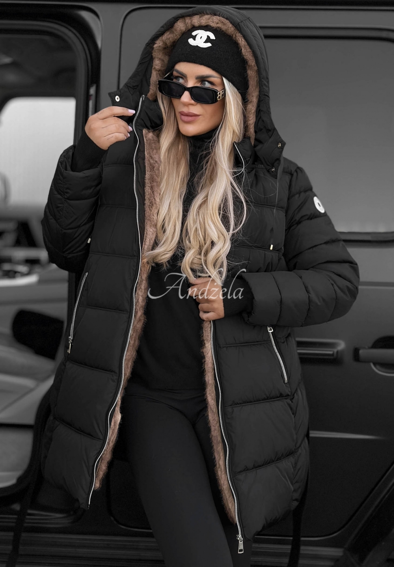 Lange, gesteppte Jacke mit Kapuze und Gürtel Cold Theory Schwarz